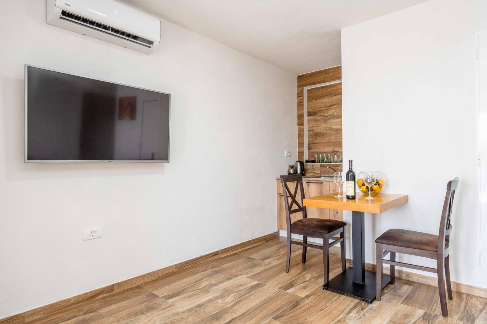 Sumice Inn Petrovac Εξωτερικό φωτογραφία