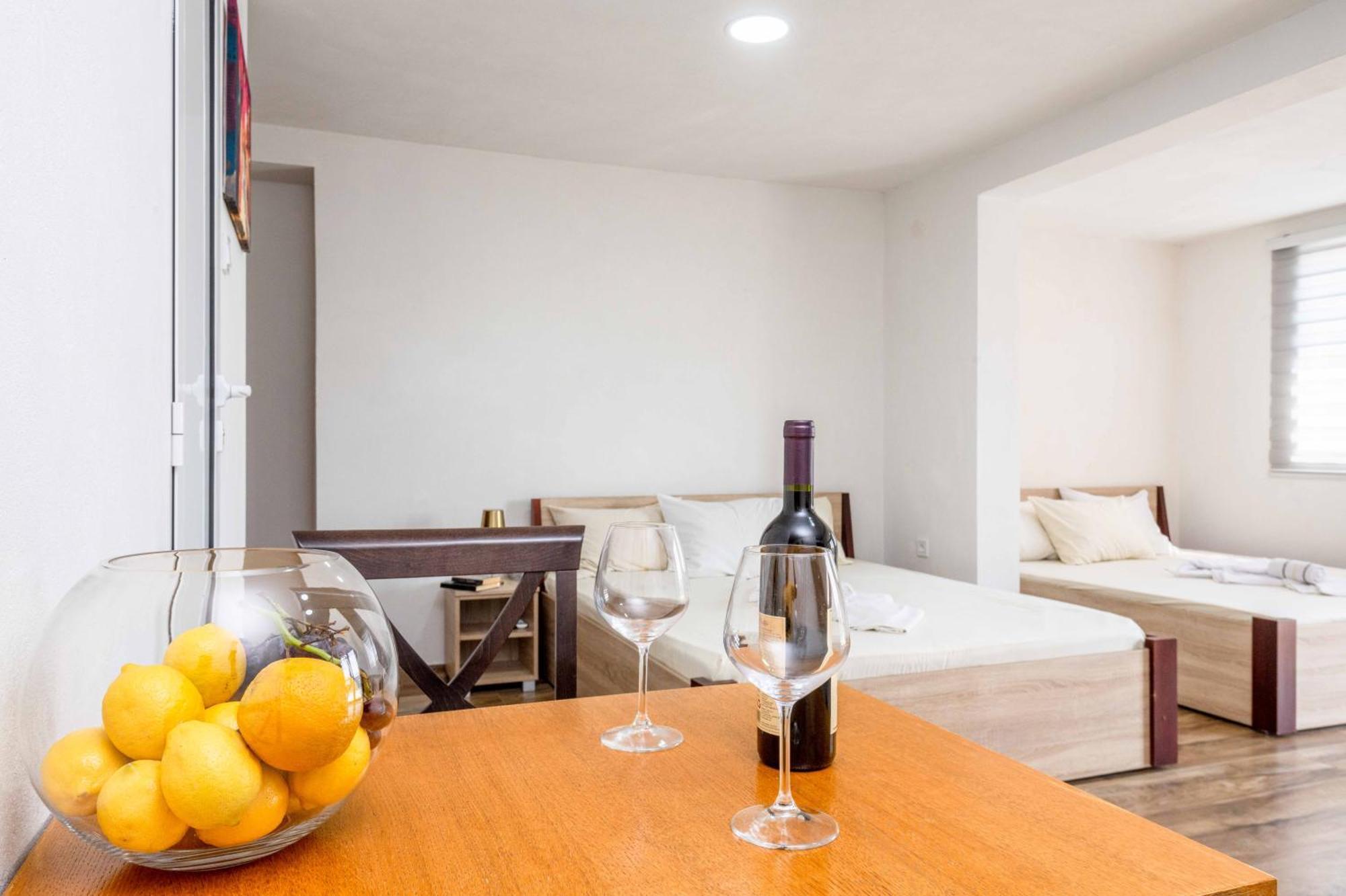 Sumice Inn Petrovac Εξωτερικό φωτογραφία